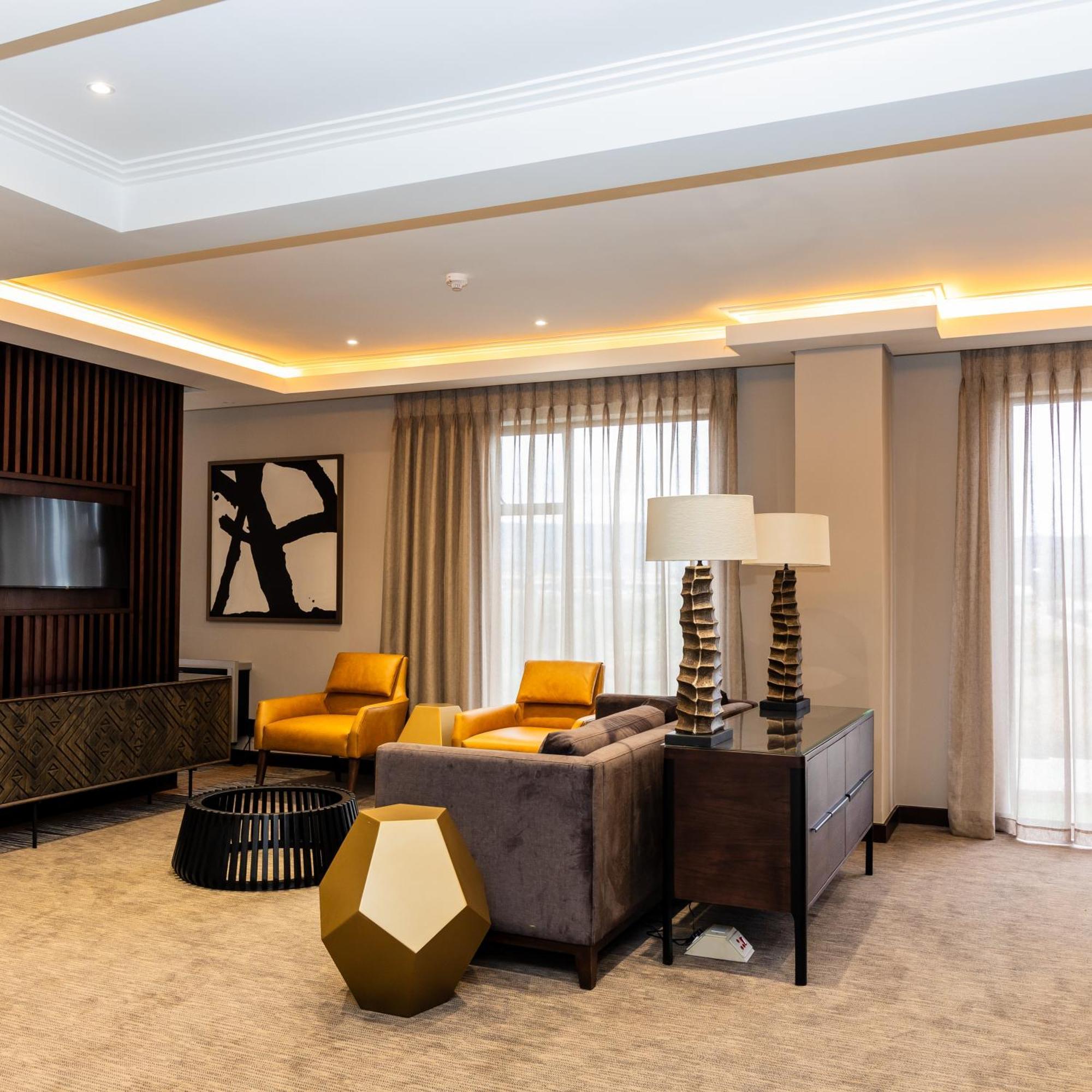 Premier Hotel 4*